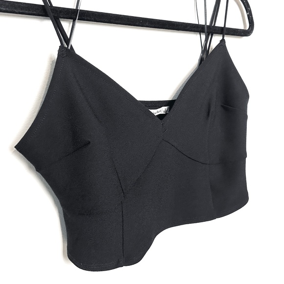 Abercrombie Black Cropped V-Neck Sleeveless Top - Picture 4 of 6